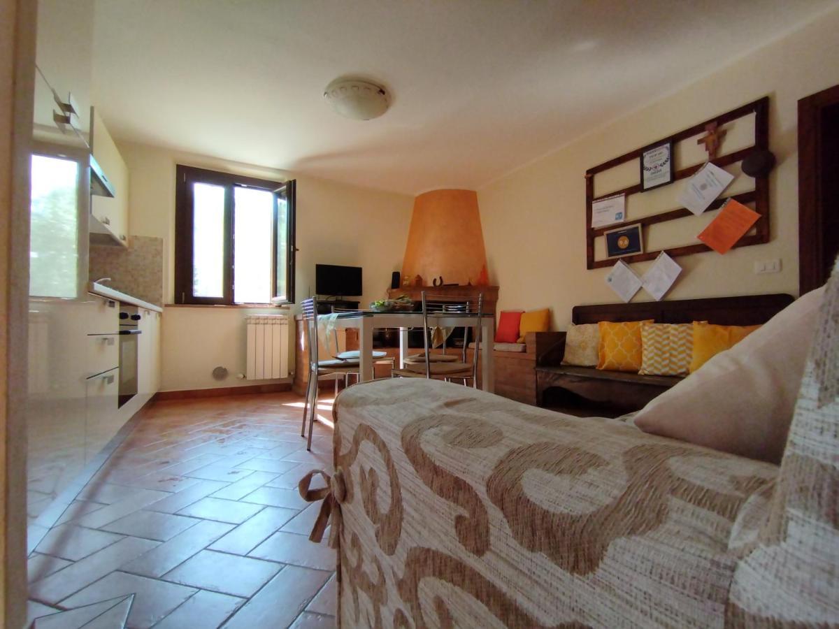 Bed and Breakfast La Casa Tra Gli Ulivi Кортона Экстерьер фото